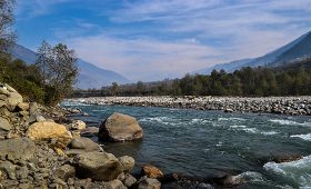 800px 4 Beas River Kullu south of Manali Himachal Pradesh India