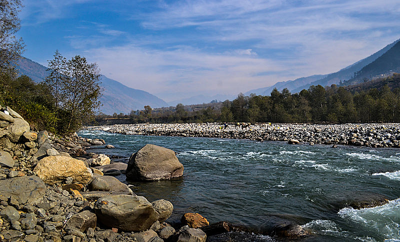 800px 4 Beas River Kullu south of Manali Himachal Pradesh India